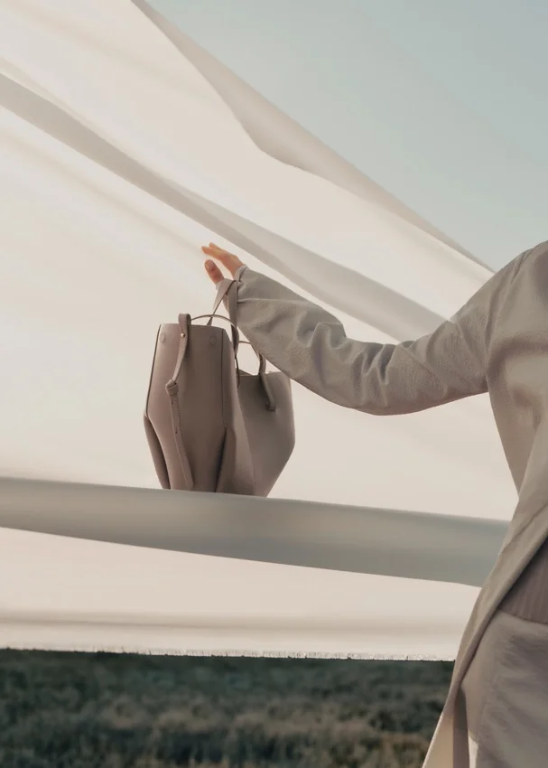 Cyme Mini-editie met structuur in taupe