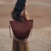 Cyme Tote-editie Textured Black Cherry