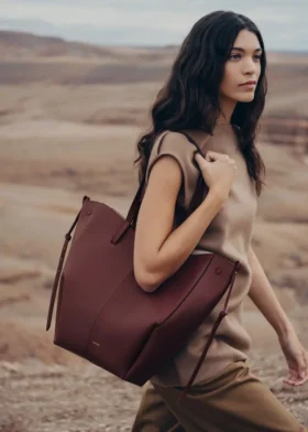 Cyme Tote-editie Textured Black Cherry