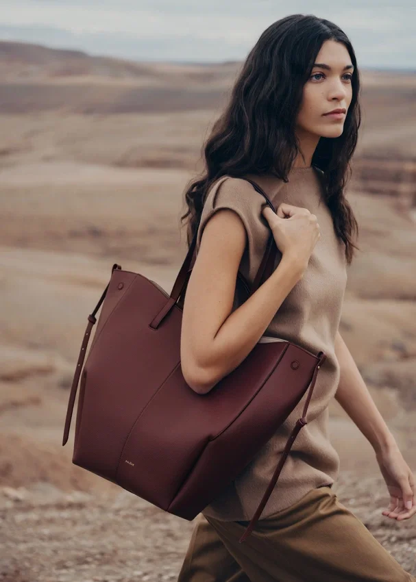 Cyme Tote-editie Textured Black Cherry