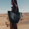 Cyme Tote Edition gestructureerd zwart