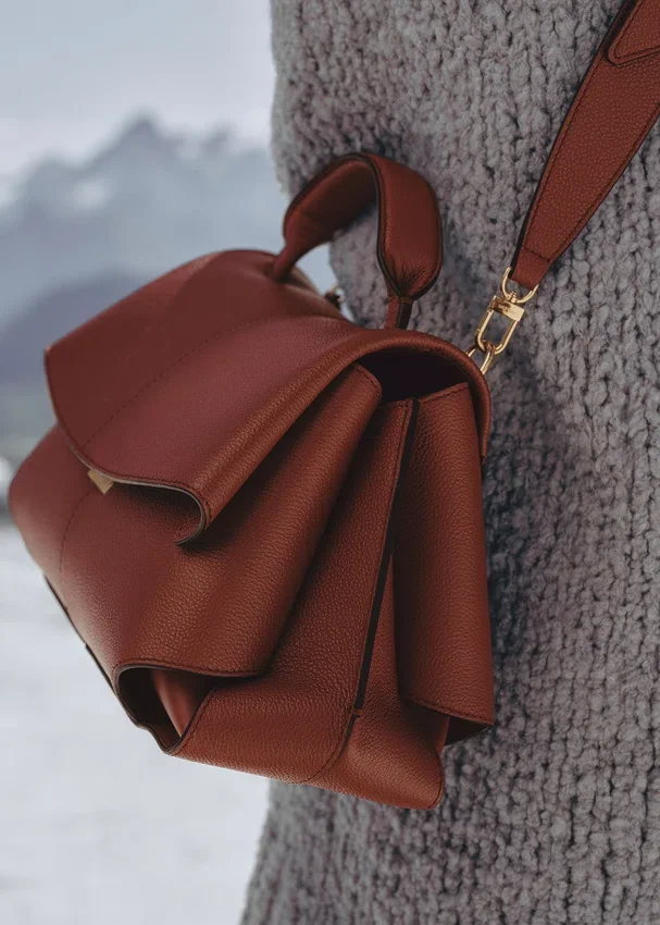 Mokki Edition met structuur in Red Clay