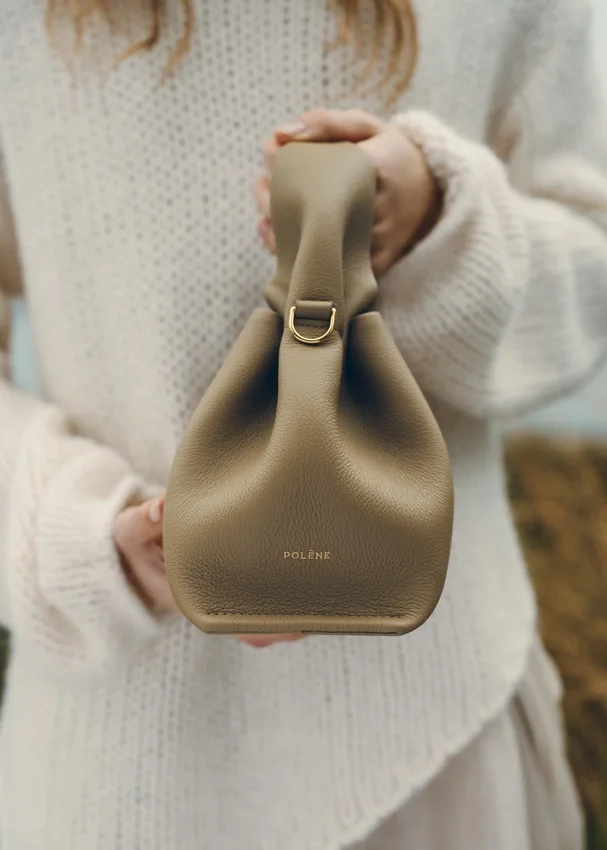 Numéro Neuf Mini Edition met textuur in Smoky Olive