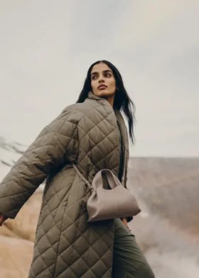 Numéro Neuf Mini Edition met textuur, taupe