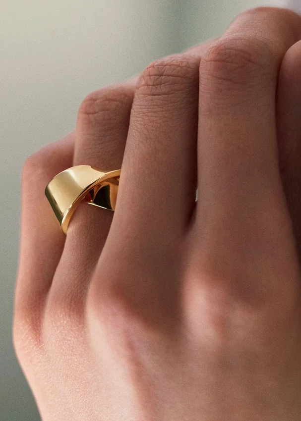 Éole gekrulde ring, verguld met karaatgoud