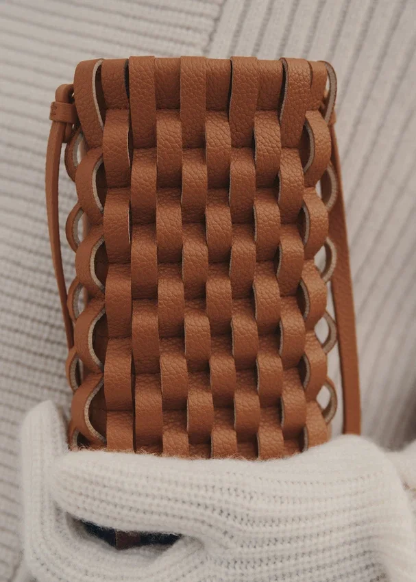 Onda-telefoonhoesje, uitvoering Cognac