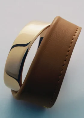 Ormé-armband, vergulde editie met kamelenleer
