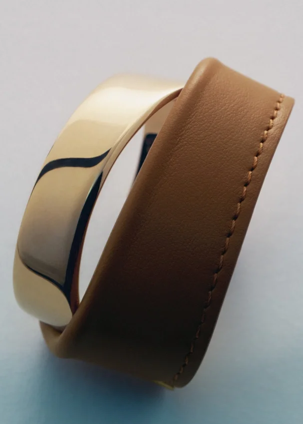 Ormé-armband, vergulde editie met kamelenleer