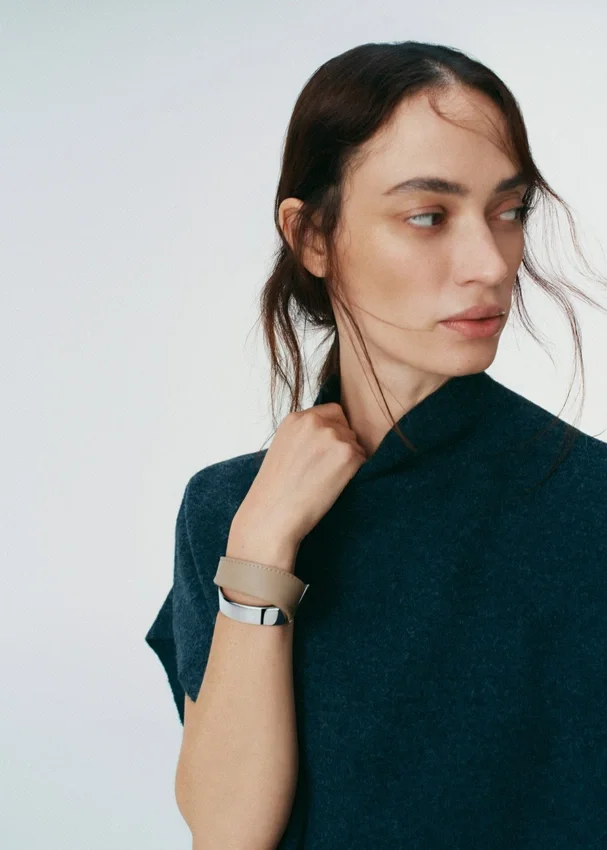 Ormé Cuff Edition Zilver in rhodium met taupekleurig leer