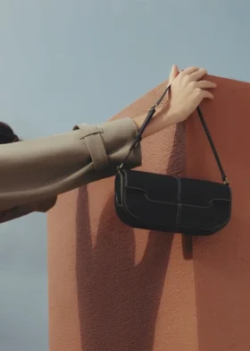 Osmo Edition Glad zwart met ecru stiksels