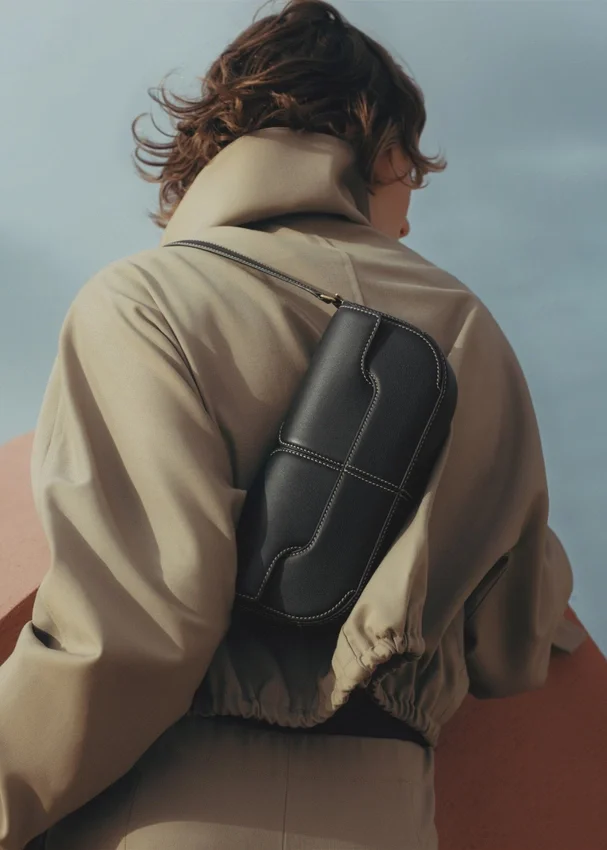 Osmo Edition Glad zwart met ecru stiksels